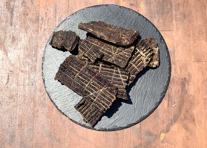 ペット用】熊本県産 鹿サプリビスケット 300g | ペット家ヨシナガ