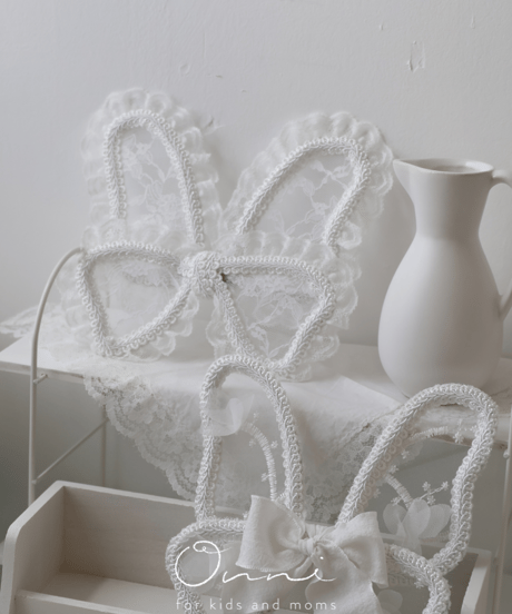 doll wing - frill and ribbon -
