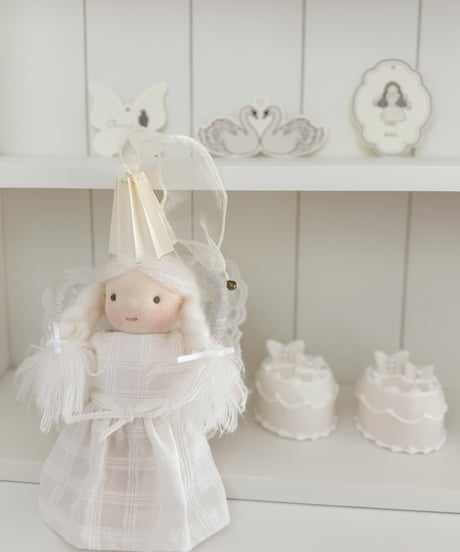 mini doll wing