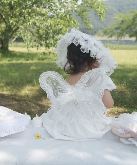 fairy wing - white flower -