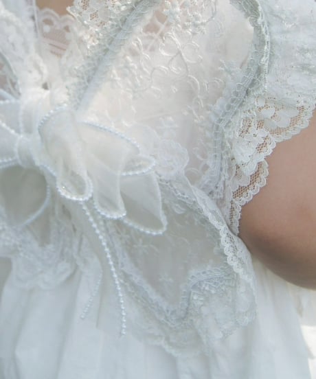 fairy wing - white flower -