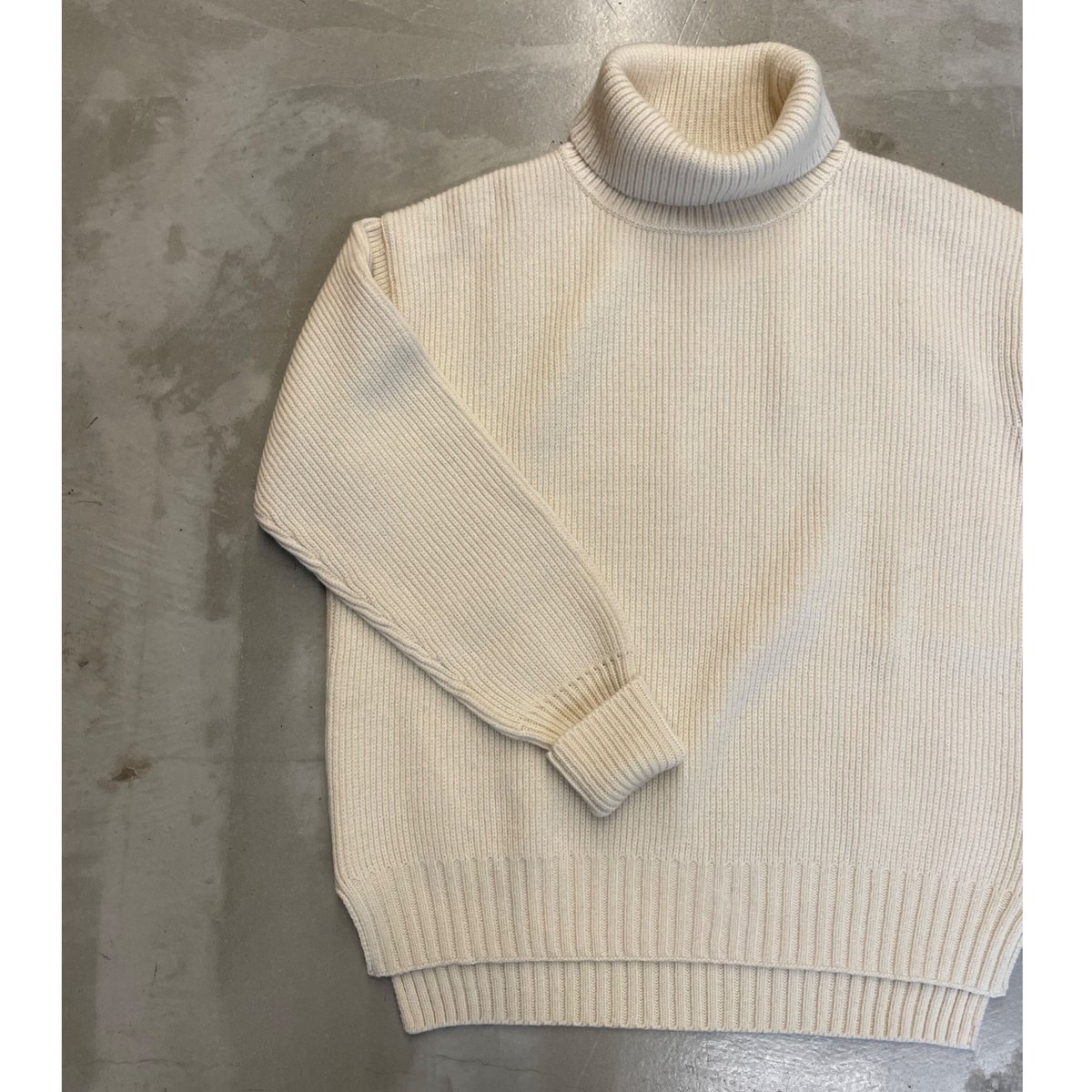 7日取り下げ comm.arch.ハンドフレームハイネック ニットプルオーバー comm.arch. ハンドフレームハイネックニットプルオーバー ‐ comm.arch