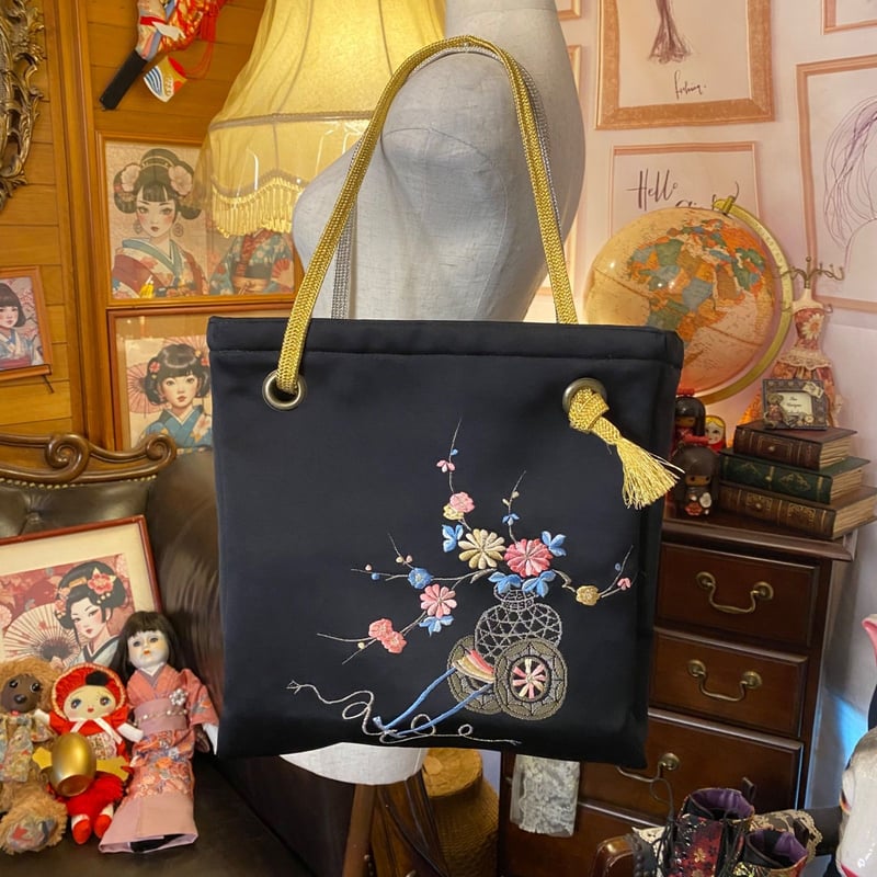 黒に咲く手刺繍の雅 ✨大正ロマン名古屋帯リメイクバッグ リメイク 名古屋帯 トートバッグ 和洋折衷 レトロ クラシカル