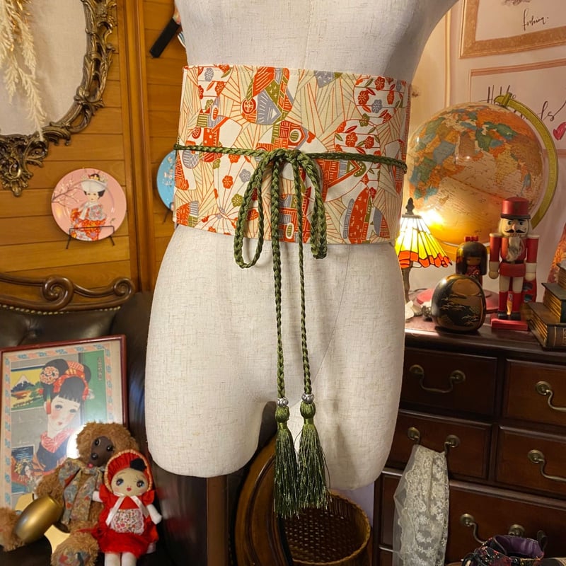 名古屋帯リメイク サッシュベルト 飾り帯 和洋折衷 ウエストマーク ハンドメイド レトロ 古着 LL〜4L エキゾチックなオレンジと多色使い GOB-33 名古屋帯リメイク サッシュベルト 飾り帯 和洋折衷 LL〜4L 鮮やかな