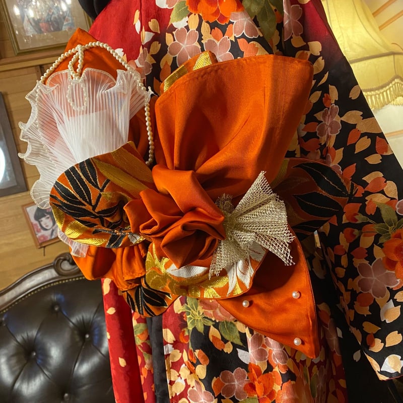 恵美子様 着物 振袖 リメイク 花柄ロングドレス オレンジ 黒 カラオケ 振袖 着物 ロングワンピース ドレス 2部式ローズ/バラ作り帯 リメイク