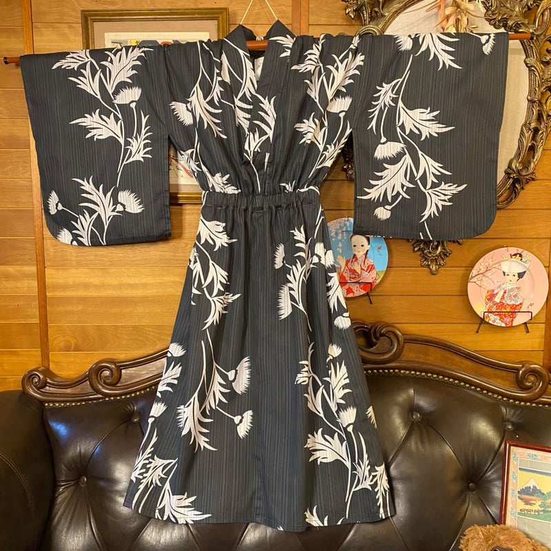 竺仙浴衣 ベージュにブルーの花柄ペイズリー 浴衣 ペイズリー柄 竺仙浴衣 ベージュにブルーの花柄ペイズリー