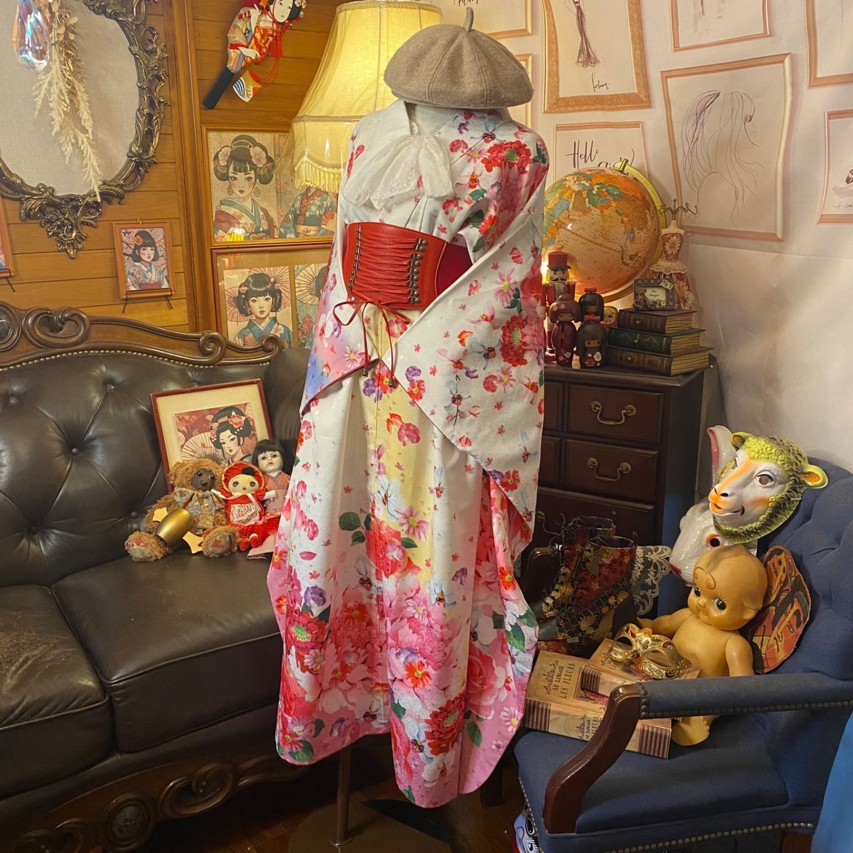 着物ロングワンピース振り袖リメイクマキシ丈ドレスワンピース╰(*´︶`*)╯♡ リメイク 振袖着物ロングワンピース 洗える 化繊 和洋折衷