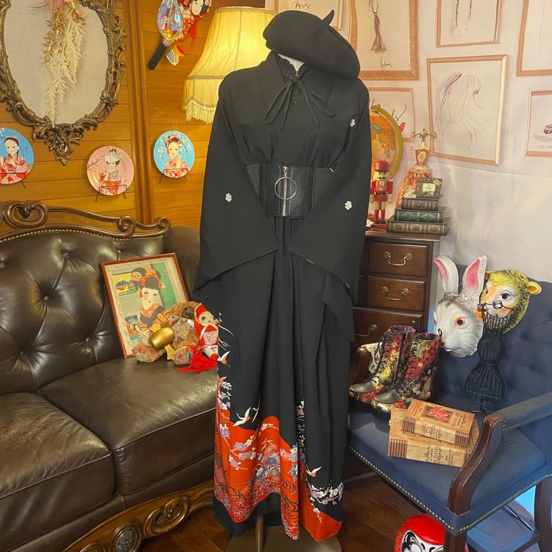 黒留袖 着物 リメイク ロングワンピース ドレス 和洋折衷 洗える 化繊 ハンドメイド レトロ 古着 漆黒の品格 × 慶びの吉祥文様 TKW-125 和洋折衷 レトロ 古着 洗える 化繊 黒留袖 着物 和 モダン