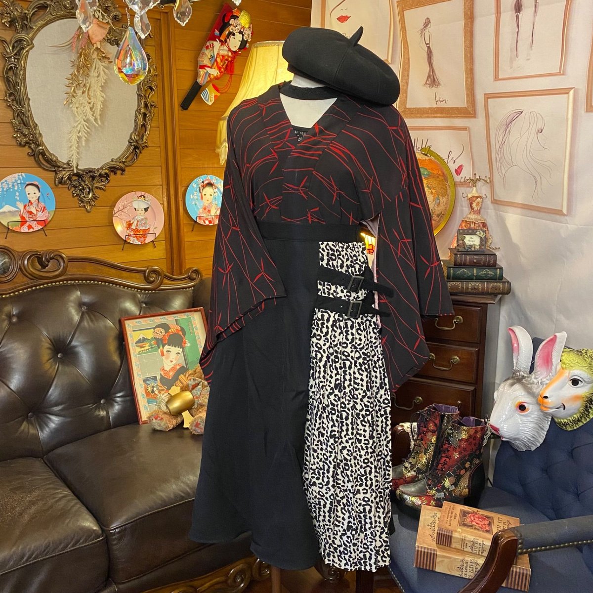 長襦袢　赤　鶴　レトロ　アンティーク　和洋折衷コーデ　コスプレ　和柄　リメイク fit=scale-down,w=1200