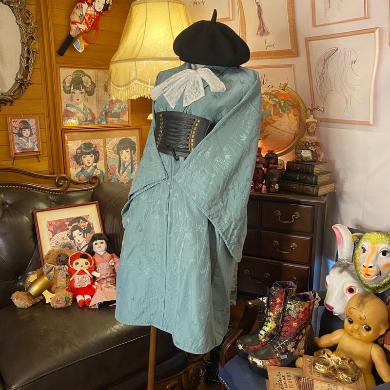 着物リメイクセットアップ ツーピース 2部式 スカート レトロ 古着 和洋折衷 ハンドメイド  瑠璃の花びら舞う—ピンク差し色 S-154 着物 リメイク セットアップ ツーピース 2部式 レトロ 古着 和