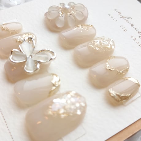 (084)White✕Butterfly