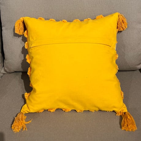 もこもこタッセルクッションカバー　40×40(cm)