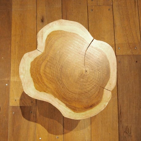 Wavy Stool チーク無垢材そのままが可愛い