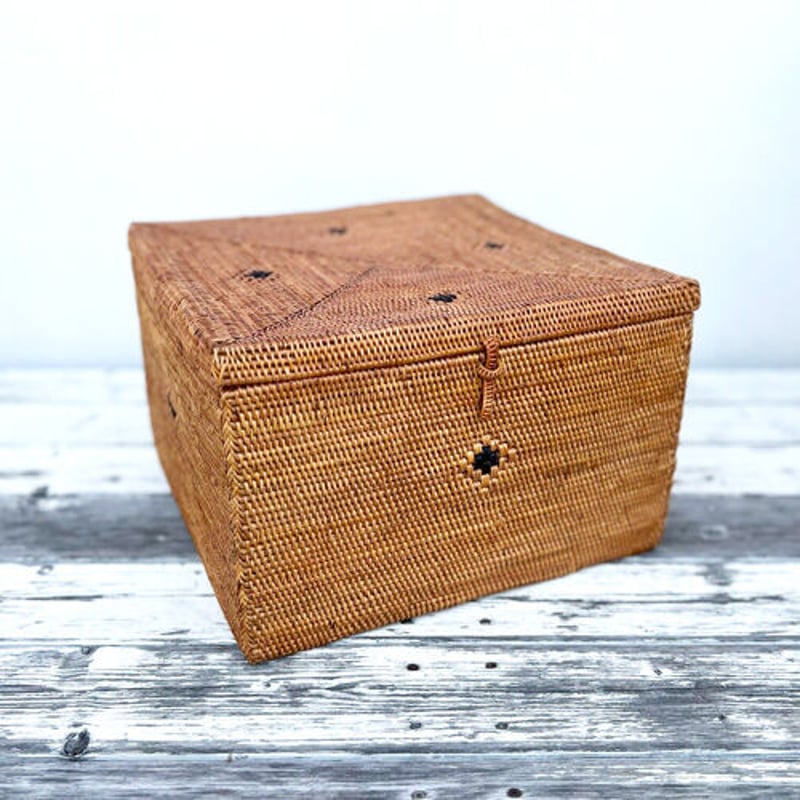 アタ 蓋付きスクエアBOX 30cm | インテリアショップPasar
