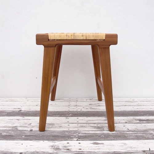 新品 アジアン チーク家具 無垢 デザインスツール リゾートチェア 椅子 腰掛 チーク＆ラタンのスツール 玄関イス ダイニングチェア リゾート家具