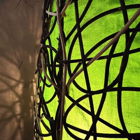 ラタンリーフランプ