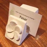 パラスのフランジパニカードスタンド
