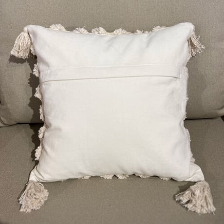 もこもこタッセルクッションカバー　40×40(cm)