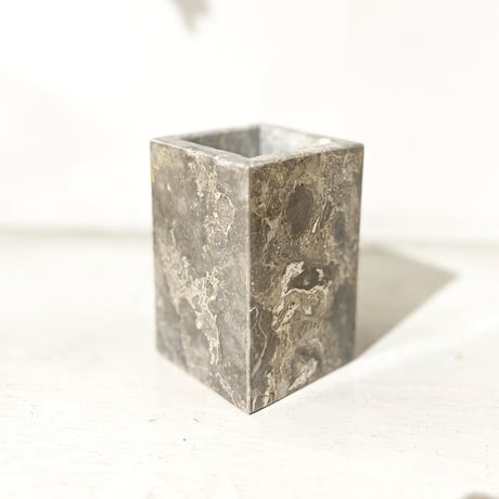 天然大理石　ブラシスタンド　小物入れ　ホテルスタイル  グレー