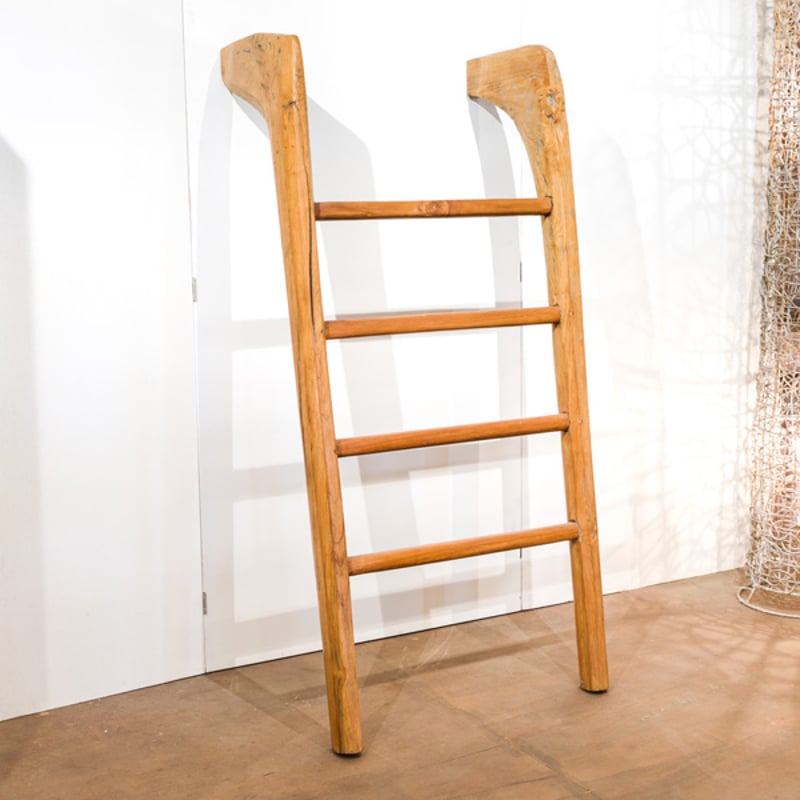 オールドチークの大きなはしご タオルハンガー | インテリアショップPasar