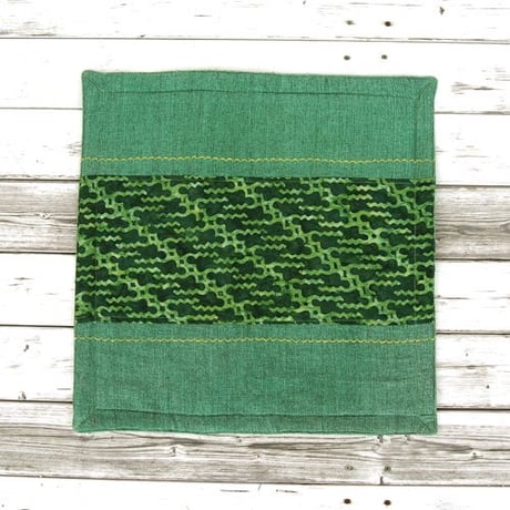 バティックのクッションカバー GREEN ライン