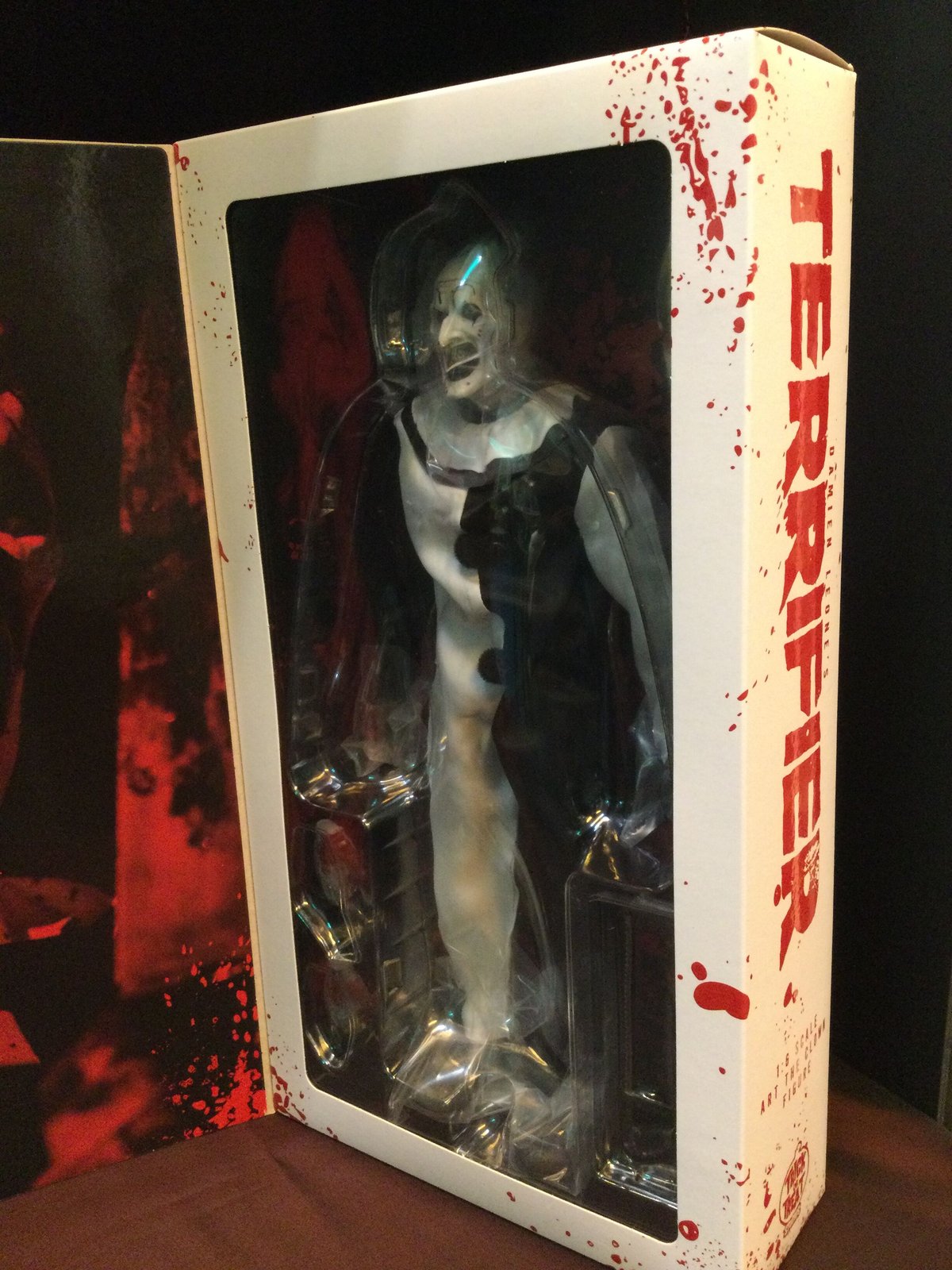 TERRIFIER/ART THE CLOWN・1/6スケールフィギュア | スタチューギャラ