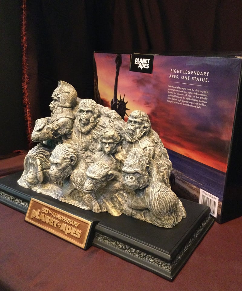 PLANET OF THE APES/猿の惑星50周年記念スタチュー