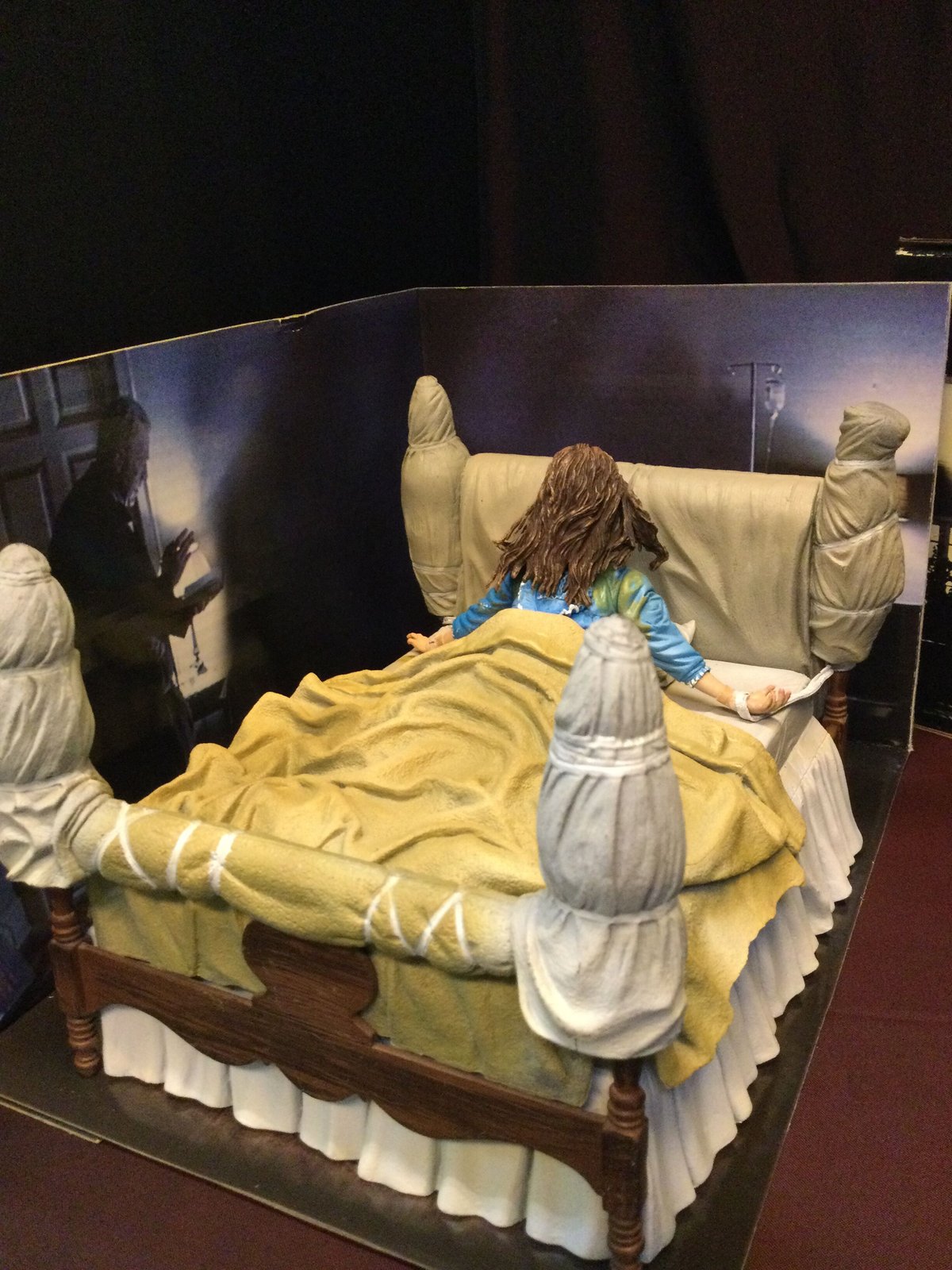 ま*ん様 エクソシスト リーガン ライフサイズヘッド「撮影用の実際の型から作られ NECA/エクソシスト・リーガンPOSSESSED・HEAD SPINS