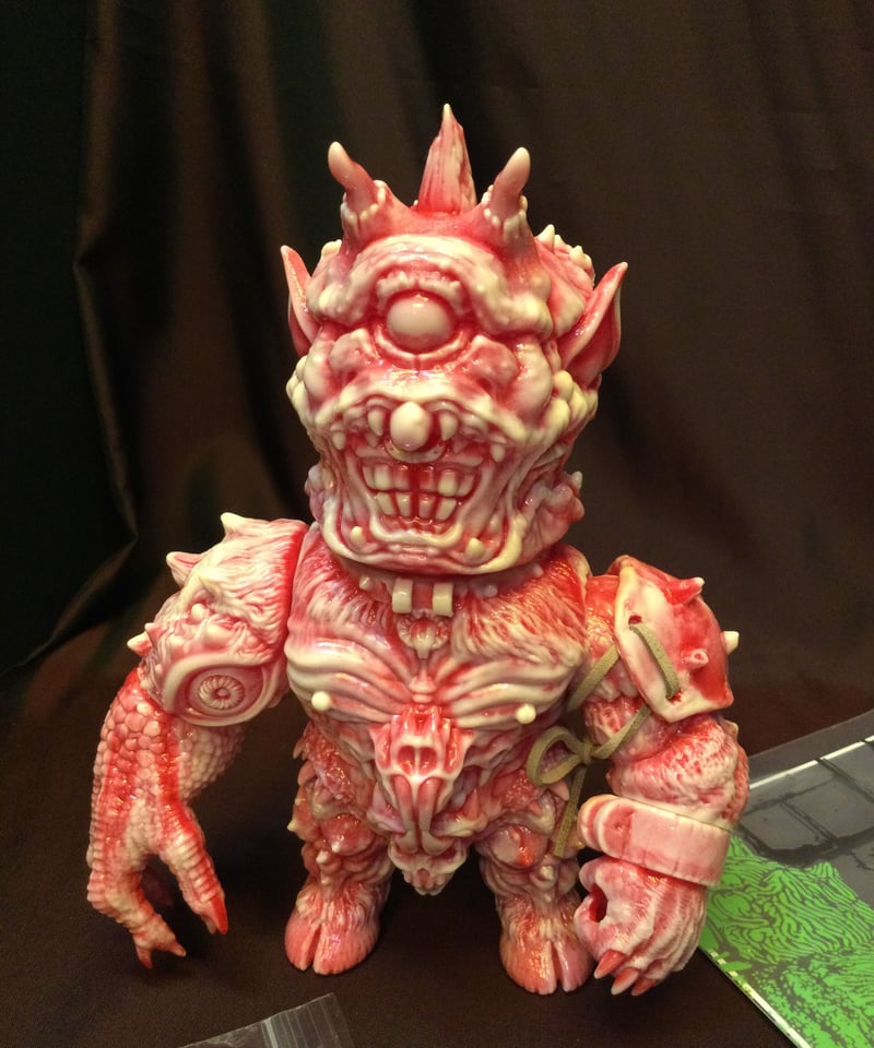 もうこやま・サイクロプス（赤マーブル） | スタチューギャラリー