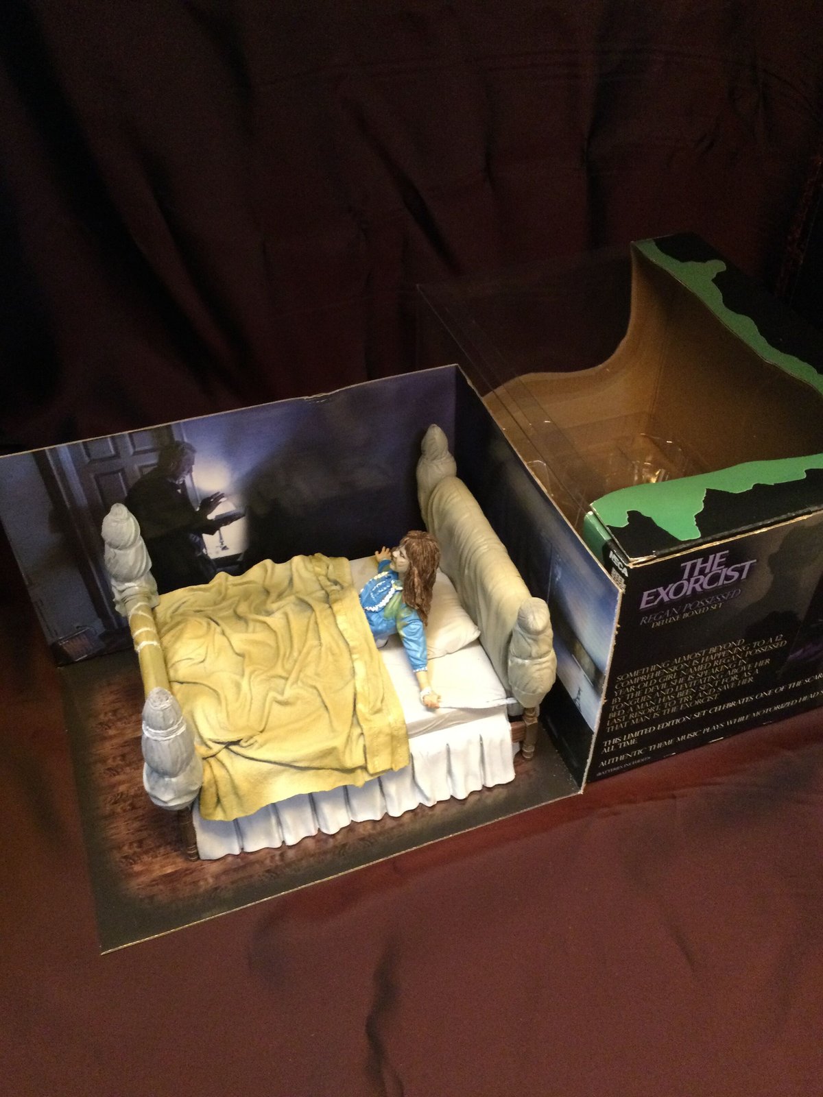 ま*ん様 エクソシスト リーガン ライフサイズヘッド「撮影用の実際の型から作られ NECA/エクソシスト・リーガンPOSSESSED・HEAD SPINS