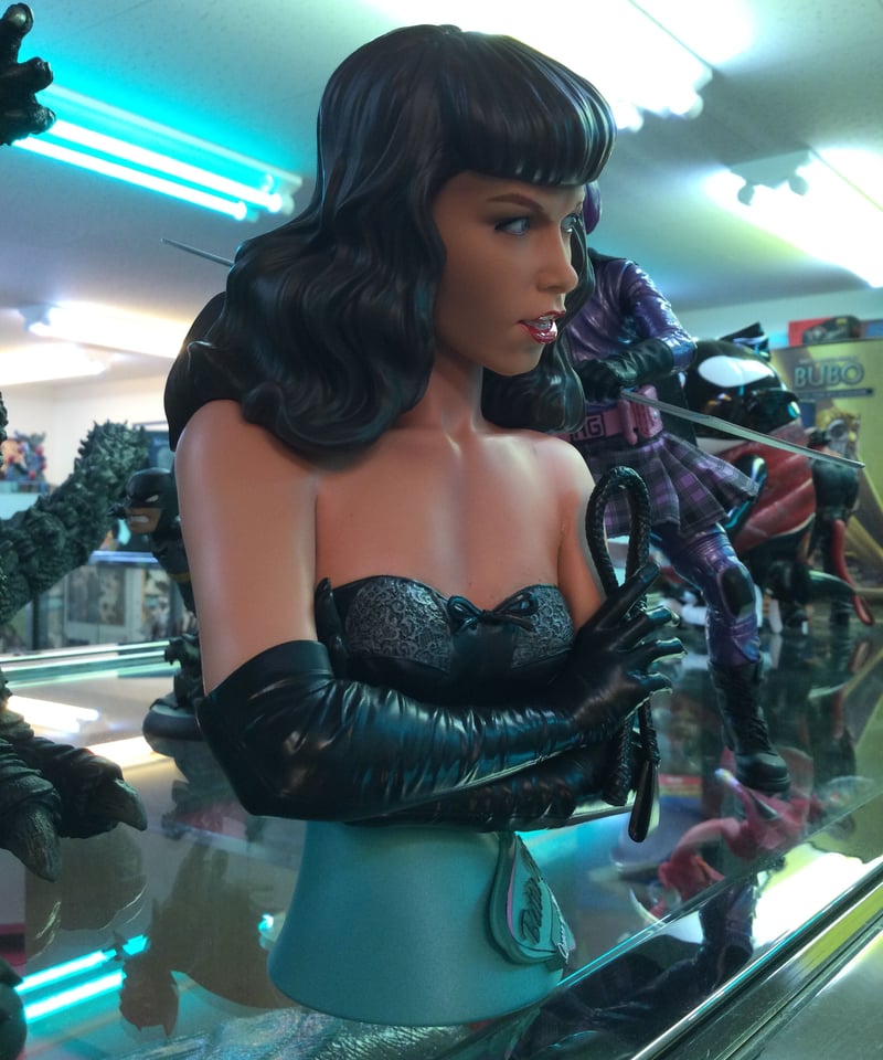 Bettie Page:QUEEN OF PINUPS. 3/4 | スタチューギャ Bettie Page:QUEEN OF PINUPS. 3/4 | スタチューギャ