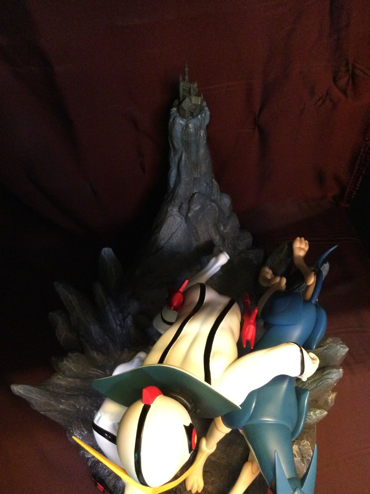 新造人間・キャシャーン&フレンダー スタチュー/レジェンド 新造人間・キャシャーン&フレンダー スタチュー/レジェンド