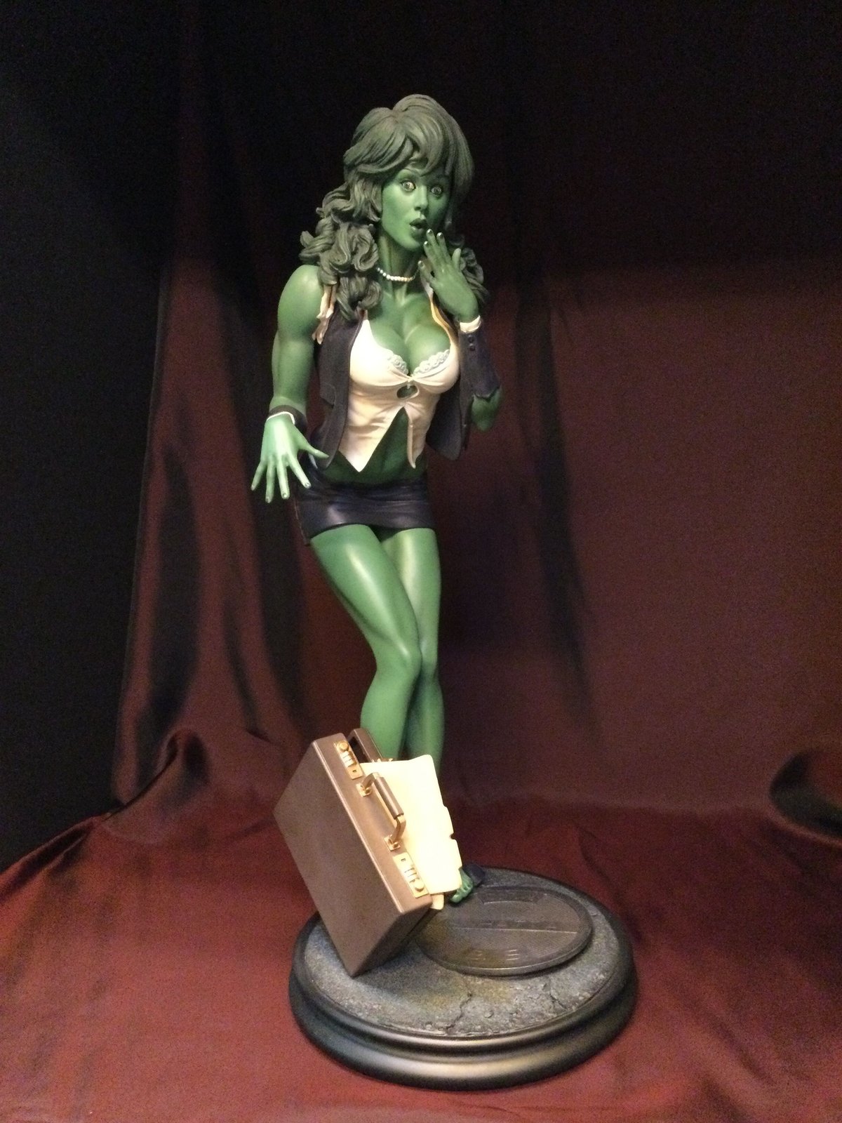 サイドショウ sideshow シーハルク 約42cm フィギュア ⭐︎オマケ付き サイドショウ sideshow シーハルク 約42cm フィギュア