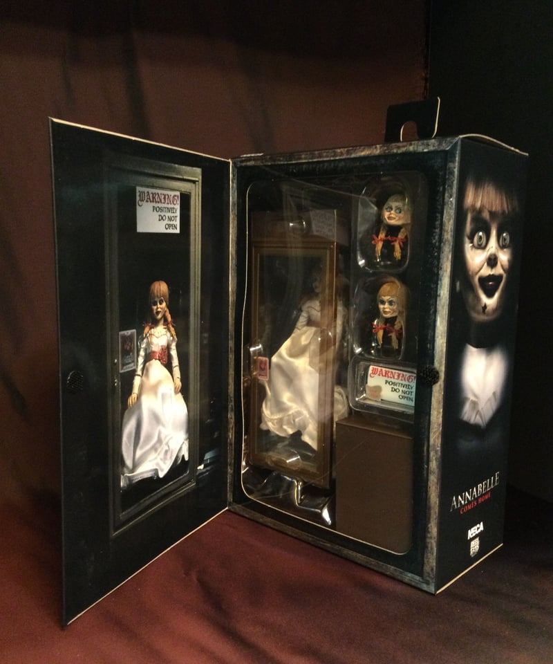 NECA/アナベル死霊博物館・ショーケース7インチアクションフィギュア