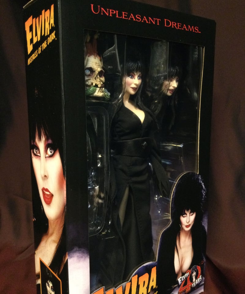 Elvira/エルヴァイラ・8インチアクションドール | スタチュー