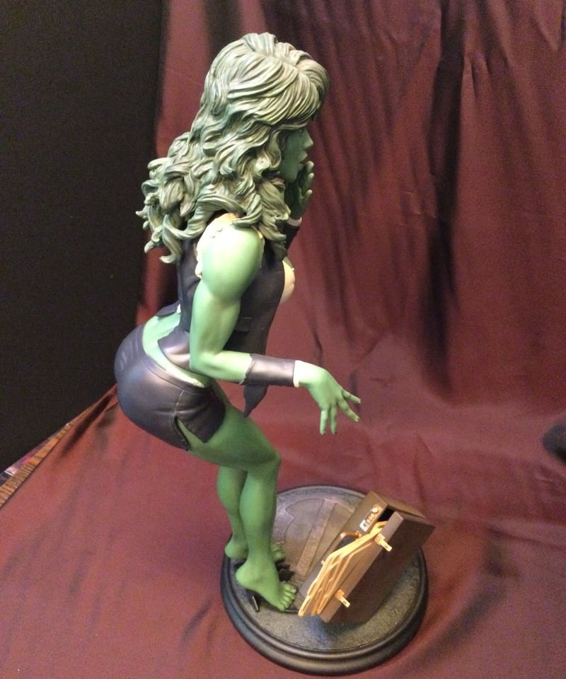 SHE HULK comiquette スタチュー（シーハルク） アダム・ヒューズ | スタチ...