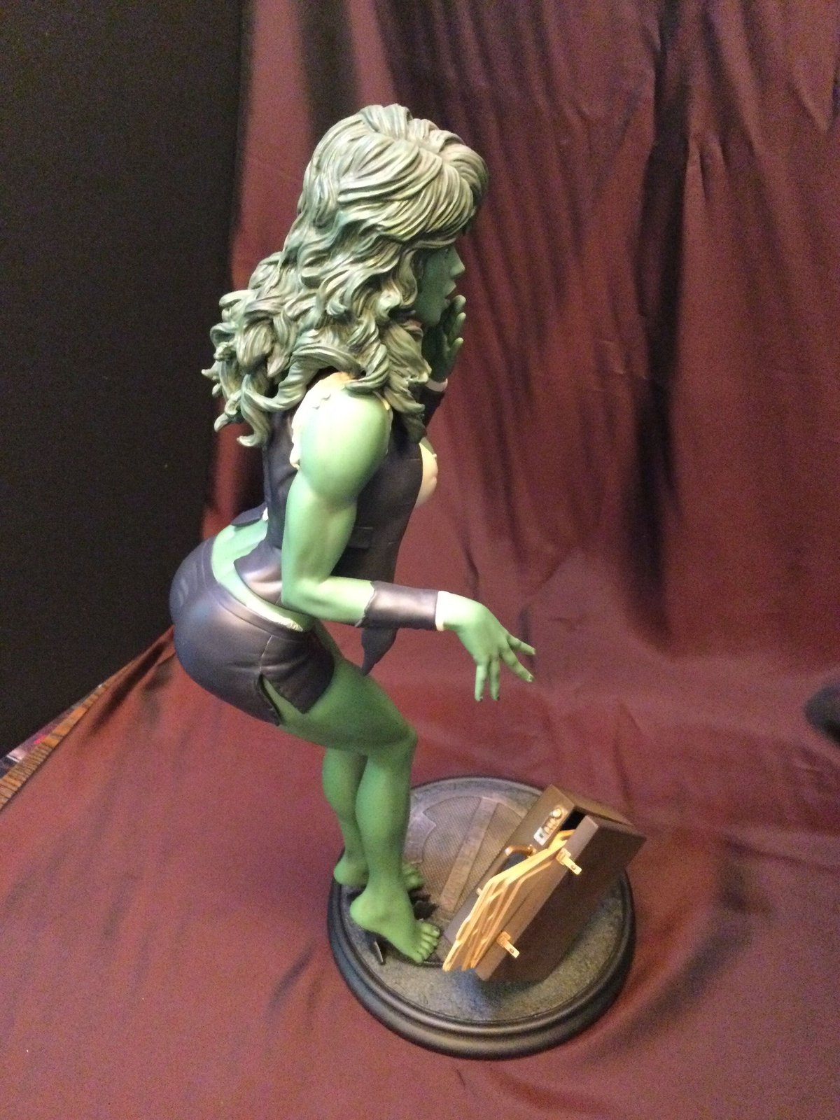 サイドショウ sideshow シーハルク 約42cm フィギュア ⭐︎オマケ付き サイドショウ sideshow シーハルク 約42cm フィギュア