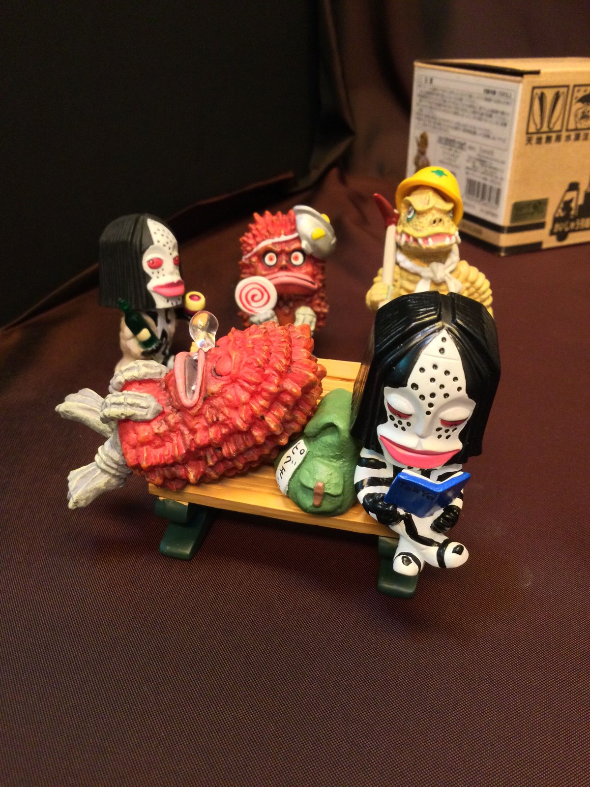 おとなりのかいじゅうフィギュア/バルタン星人 &情景セット