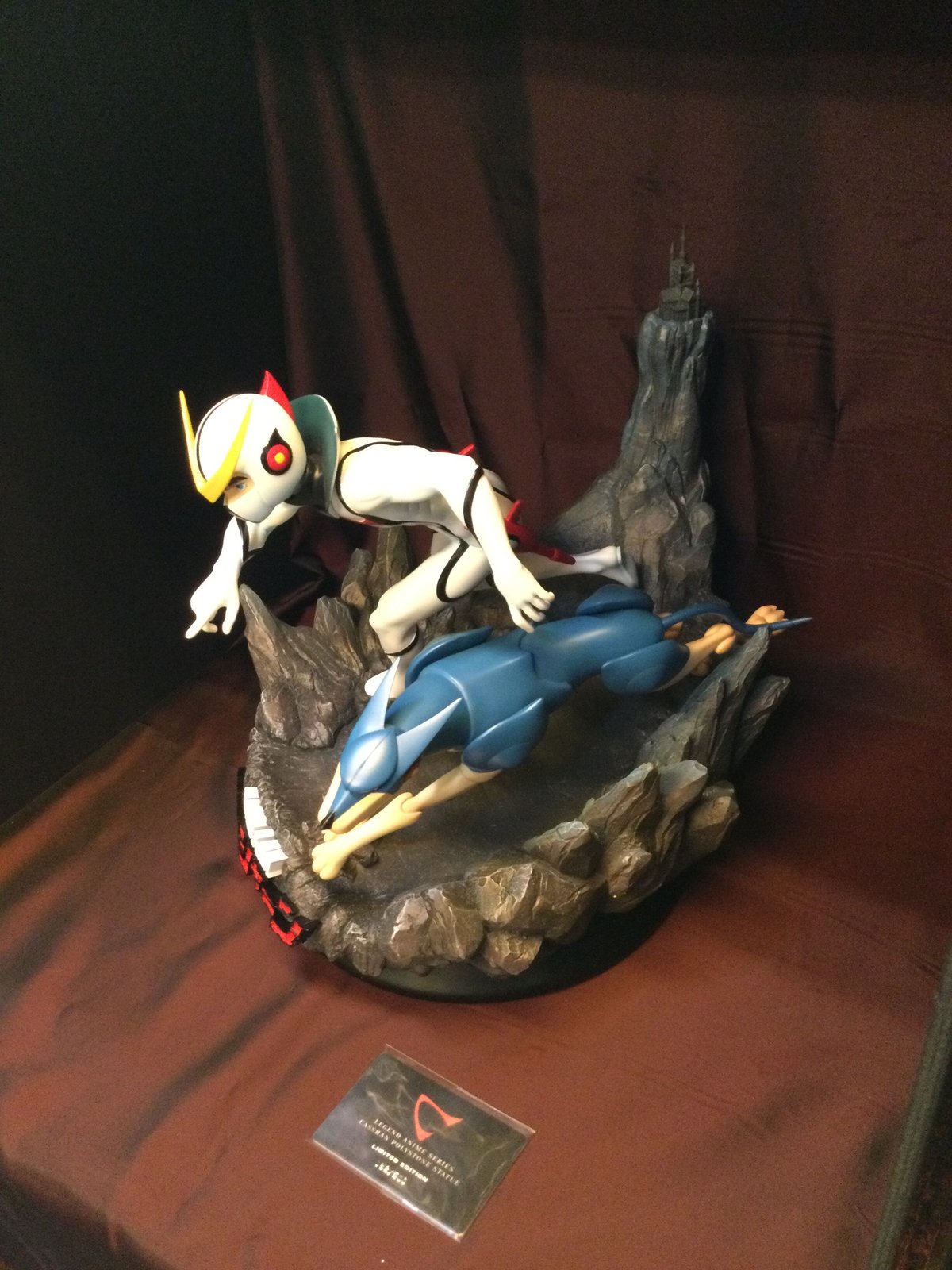 新造人間・キャシャーン&フレンダー スタチュー/レジェンド 新造人間・キャシャーン&フレンダー スタチュー/レジェンド