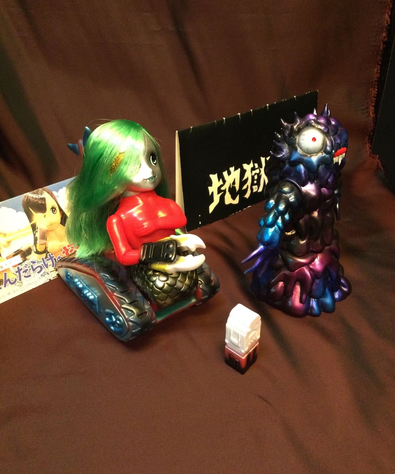 日野日出志・地獄虫（黒成型/紫メタリック/青）＆人魚戦車リバン（赤