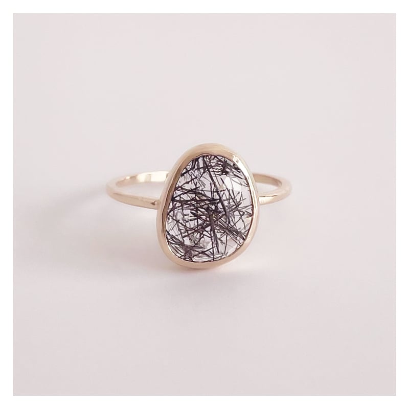ブラックルチルクォーツ リング【K10/10号】 | soeru jewelry