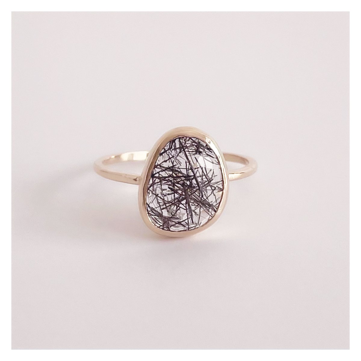 ブラックルチルクォーツ リング【K10/10号】 | soeru jewelry ブラックルチルクォーツ リング【K10/10号】 | soeru jewelry