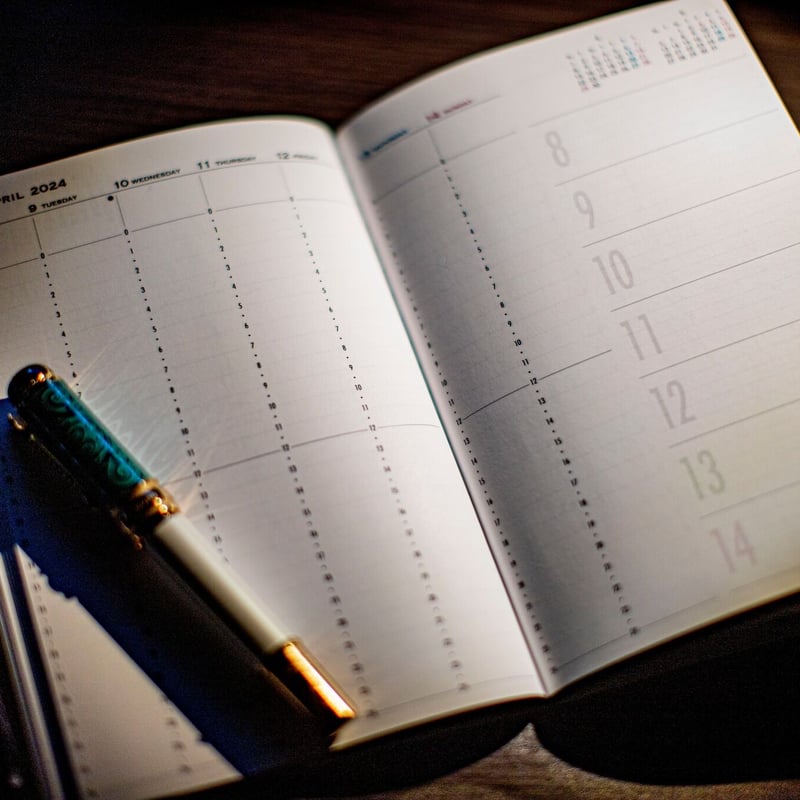 完売御礼】秘密の手帳2024【A5サイズ】（秘密の音声2024付) | COLLAGETECHO