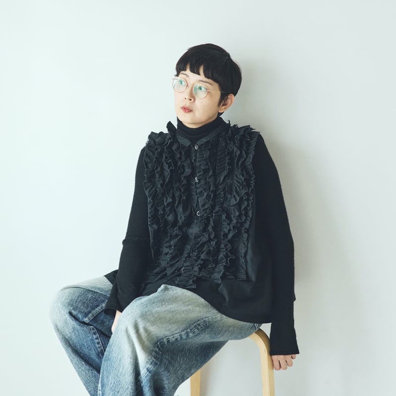 RIFFLE BLOUSE VEST / black | fofofofa