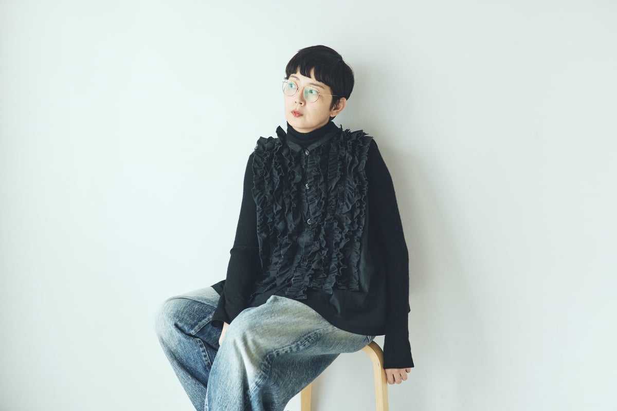 RIFFLE BLOUSE VEST / black | fofofofa