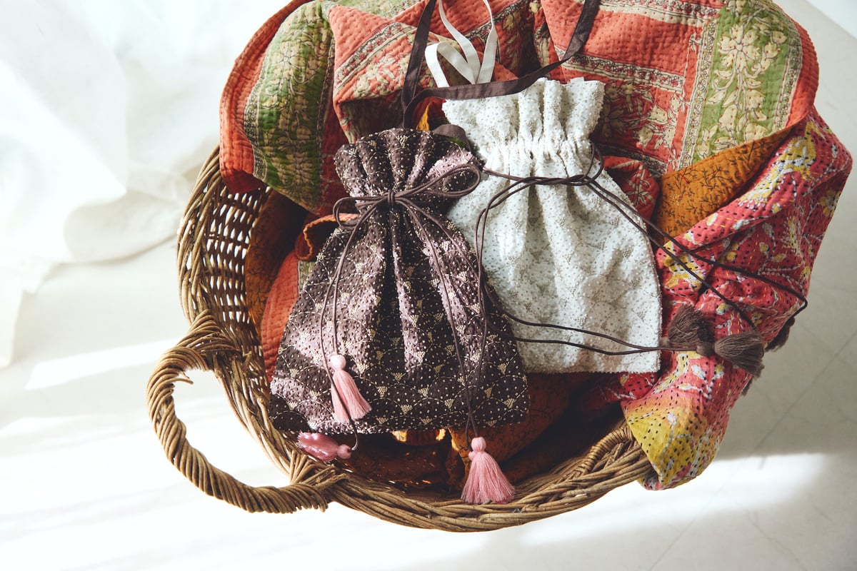BUNON ＆ fofofofa embroidery drawstring bag / CH