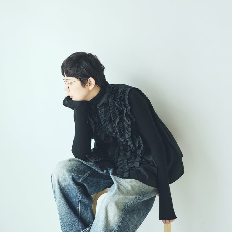 RIFFLE BLOUSE VEST / black | fofofofa