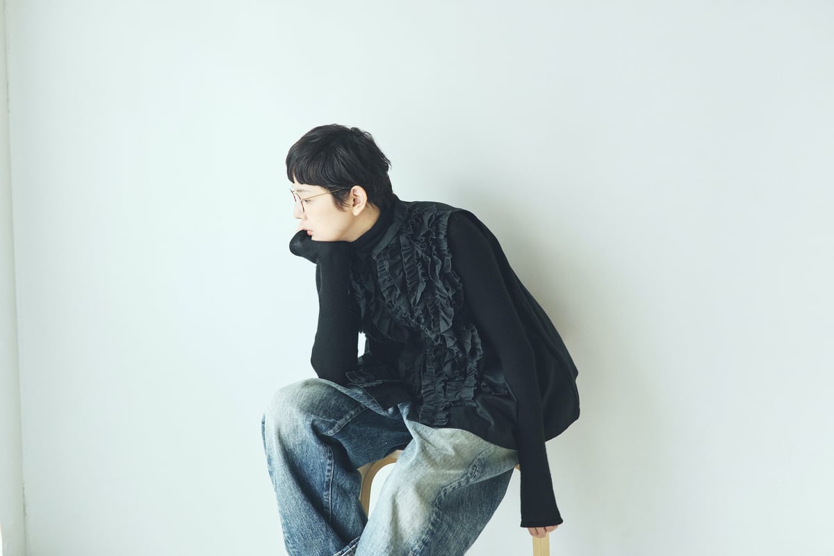 RIFFLE BLOUSE VEST / black | fofofofa