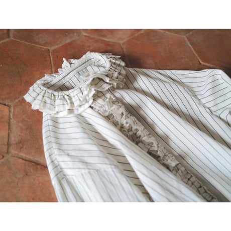 LEI BLOUSE / WHITE STRIPE