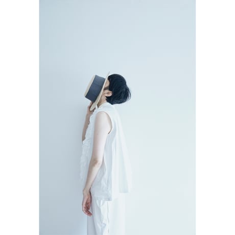 RIFFLE BLOUSE VEST　/ off white